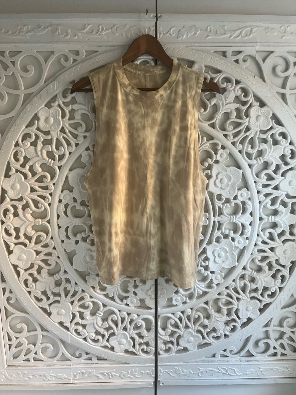 Lululemon Beige Tie Dye Muscle Tank Top Sleeveless Athletic Top Size Small